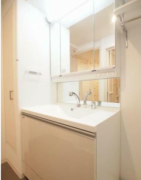 山手线池袋新建高级公寓，礼金不要。